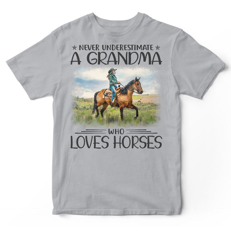 Horse Never Underestimate Grandma T-Shirt HWA400